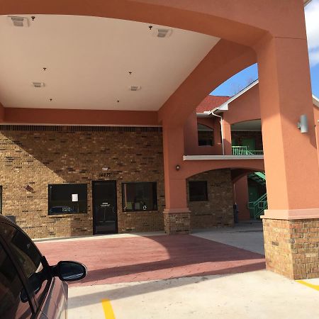 Classic Inn & Suites Humble Buitenkant foto